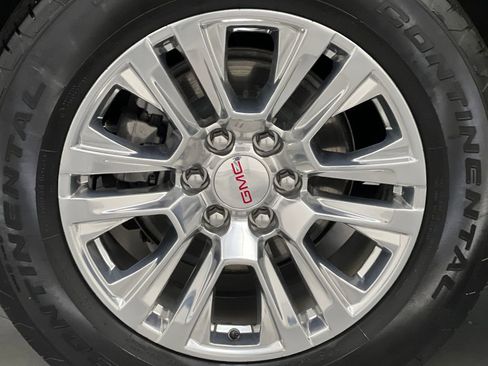 Used 2025 GMC Yukon Denali AWD/4WD image 69