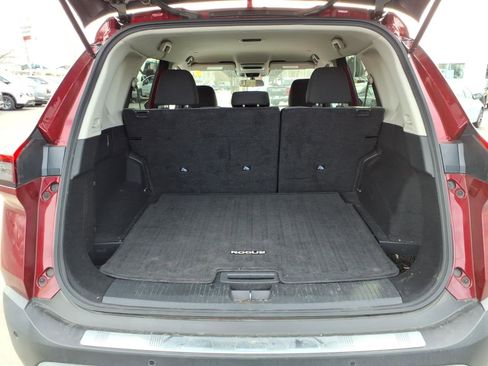 Used 2023 Nissan Rogue SV image 24