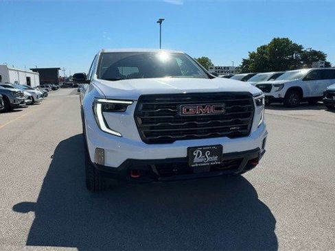 New 2026 GMC Acadia AT4 image 3