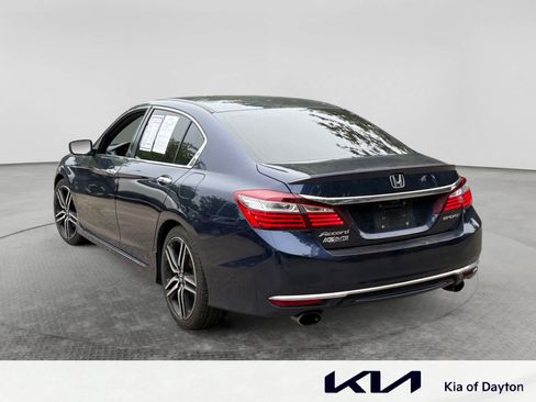 Used 2017 Honda Accord Sport image 7