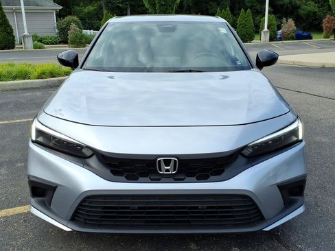 Used 2023 Honda Civic Sport image 2