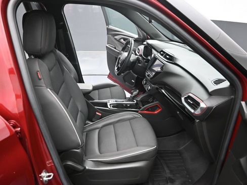 Used 2023 Chevrolet TrailBlazer RS w/ Sun and Liftgate Package AWD/4WD image 33