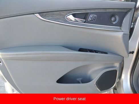 Used 2019 Lincoln Nautilus Reserve w/ Cargo Utility Package image 11