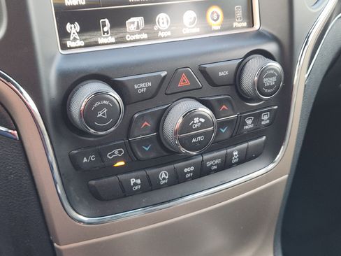 Used 2017 Jeep Grand Cherokee Limited image 22