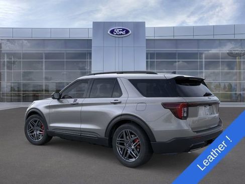 New 2026 Ford Explorer ST-Line w/ ST-Line Street Pack AWD/4WD image 4