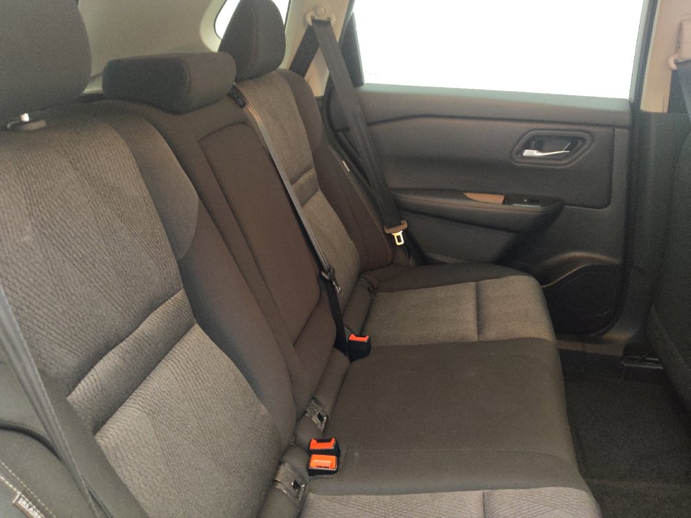 Used 2025 Nissan Rogue SV AWD/4WD image 19