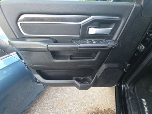 Used 2024 RAM 3500 Big Horn w/ Sport Appearance Package AWD/4WD image 16