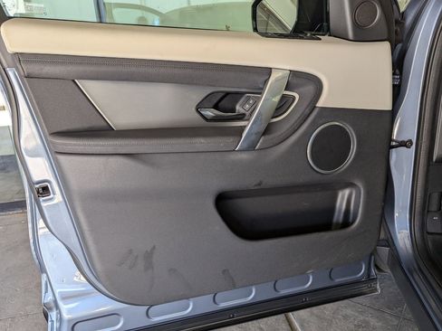 Used 2023 Land Rover Discovery Sport S image 24