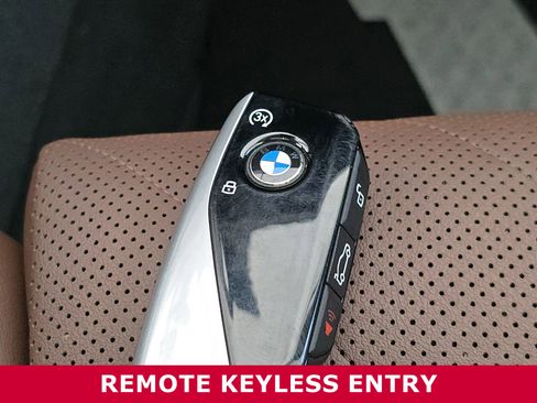 Used 2024 BMW X7 xDrive40i w/ Executive Package image 25