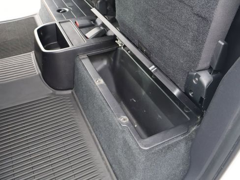 Used 2017 Toyota Tacoma TRD Sport w/ Premium & Technology Package image 28