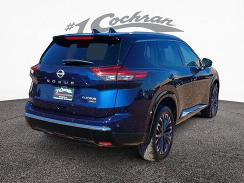 Used 2025 Nissan Rogue Platinum w/ Tech Package image 7