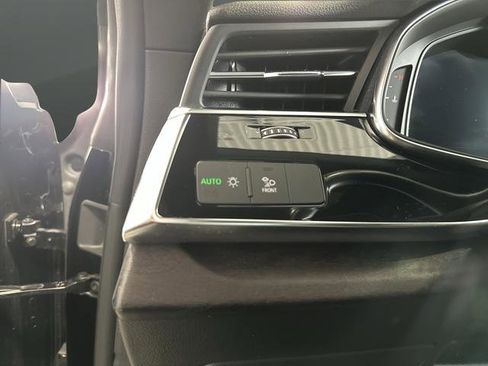 Used 2020 Audi Q8 Premium w/ Black Optic Package image 25