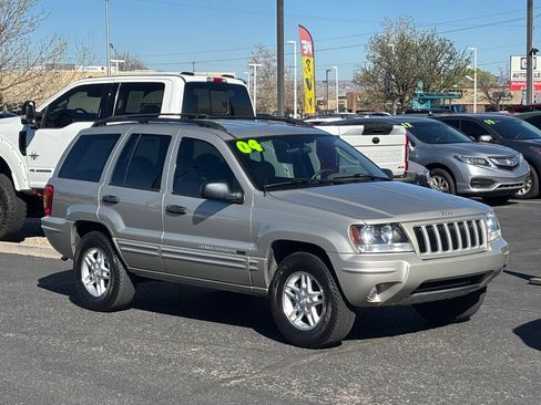 Used 2004 Jeep Grand Cherokee Laredo w/ Cold Weather Group image 31