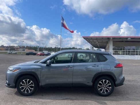 Used 2023 Toyota Corolla Cross S image 4