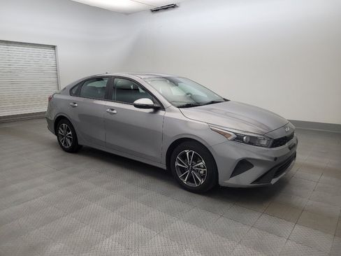 Used 2023 Kia Forte LXS w/ LXS Technology Package FWD image 11