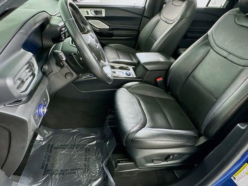 Used 2022 Ford Explorer ST w/ Equipment Group 401A image 9