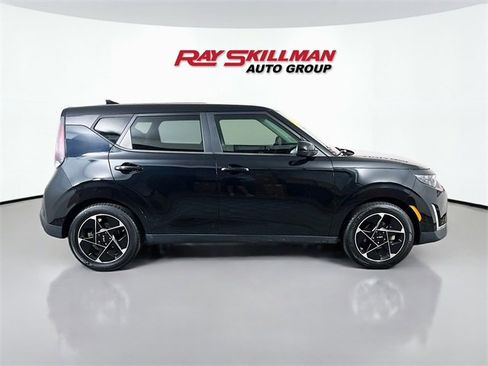 Used 2023 Kia Soul EX image 8
