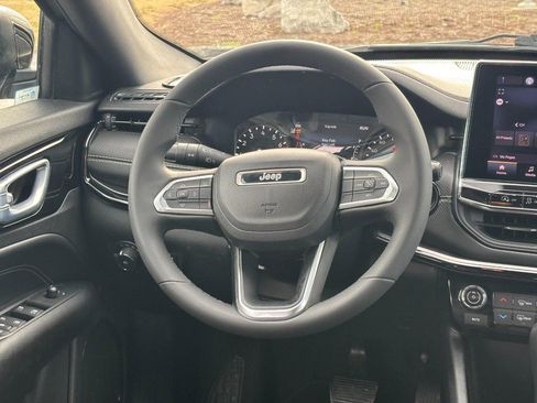 Used 2022 Jeep Compass Altitude image 12