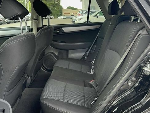 Used 2019 Subaru Outback 2.5i Premium AWD/4WD image 13