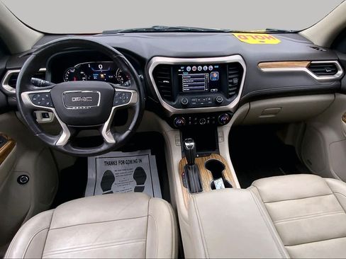 Used 2019 GMC Acadia Denali w/ Technology Package FWD image 15