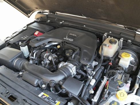 Used 2021 Jeep Wrangler Unlimited Sport image 37