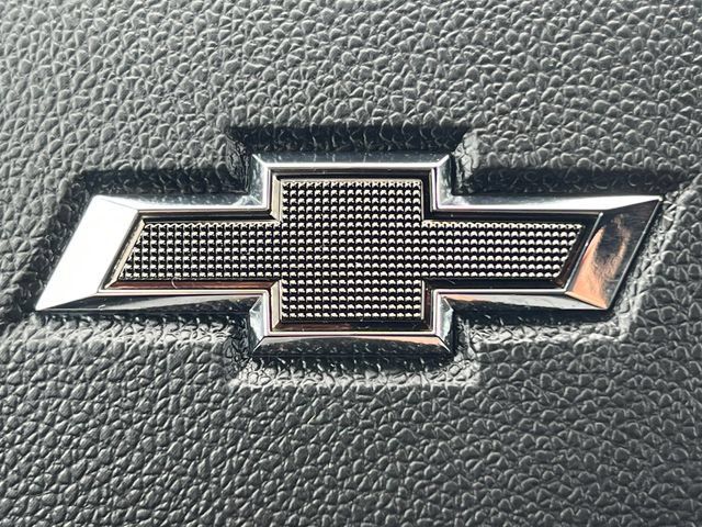 Used 2024 Chevrolet Trax RS w/ Sunroof Package FWD image 41