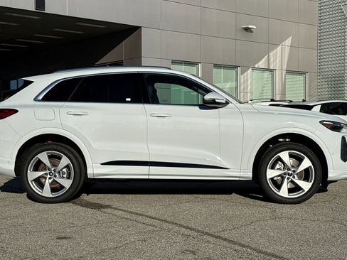 New 2025 Audi Q5 Premium Plus image 3