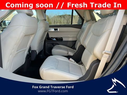 Certified 2023 Ford Explorer Platinum w/ Technology Package image 4