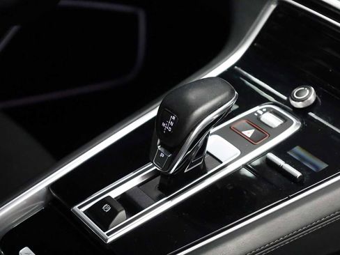 Used 2023 Porsche Panamera 4 image 21