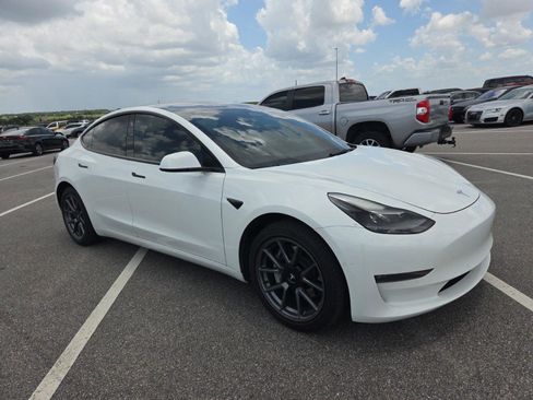 Used 2022 Tesla Model 3 Long Range AWD/4WD image 2