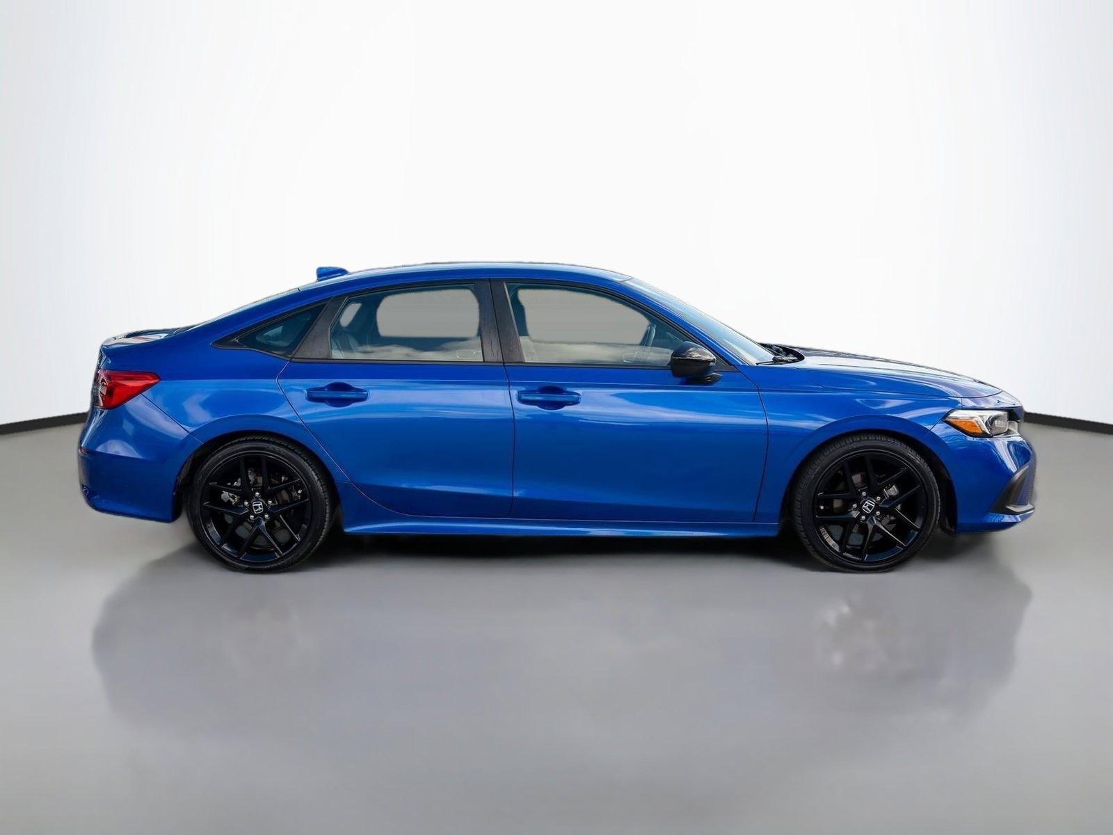 Used 2023 Honda Civic Sport image 4