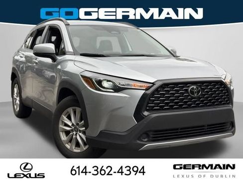 Used 2023 Toyota Corolla Cross LE w/ Moonroof Package AWD/4WD image 4