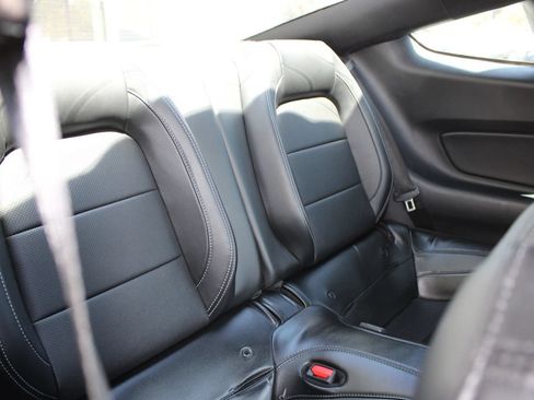 Used 2022 Ford Mustang GT Premium w/ Equipment Group 401A RWD image 7