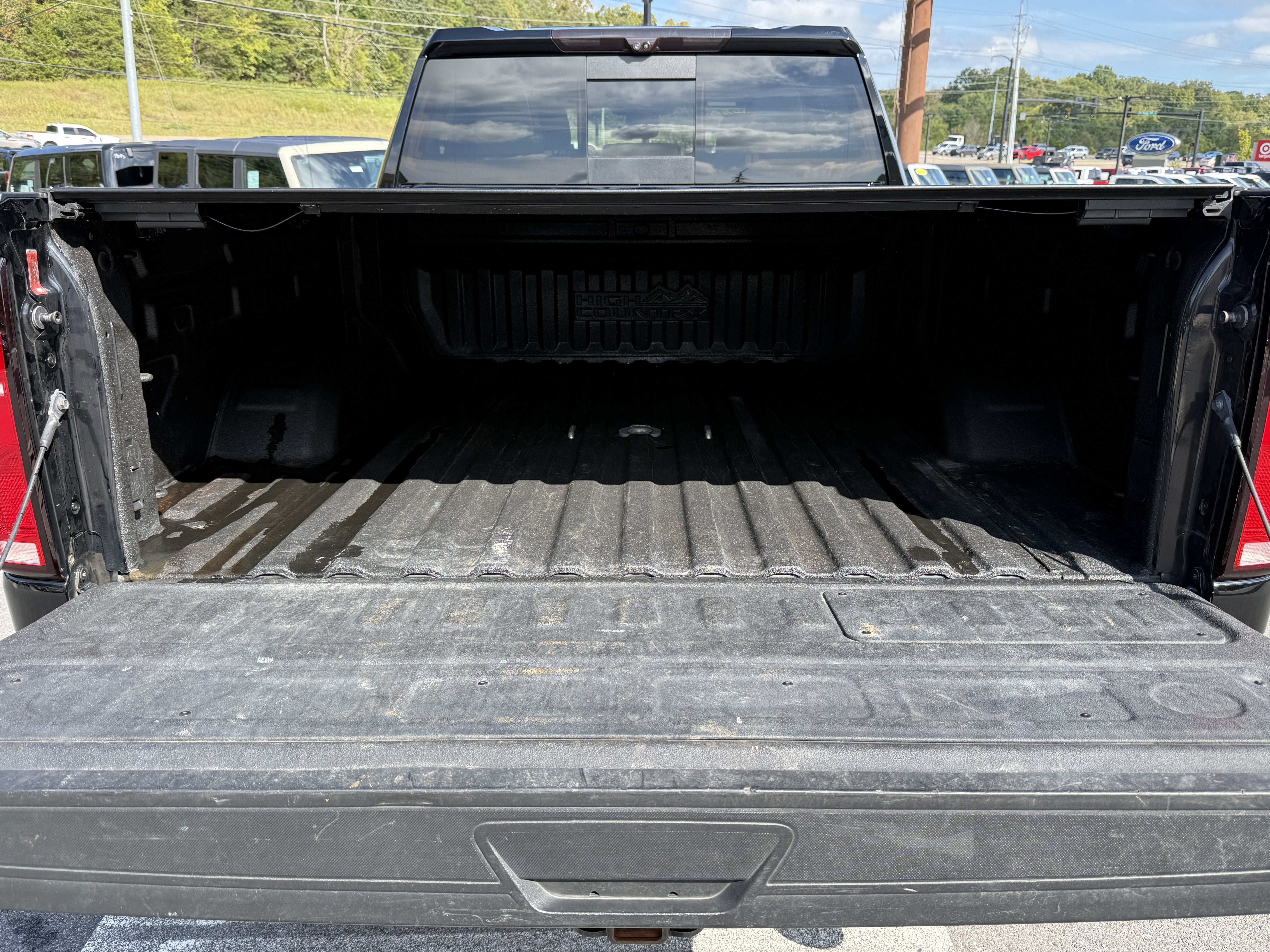 Used 2024 Chevrolet Silverado 3500 High Country w/ Technology Package AWD/4WD image 13