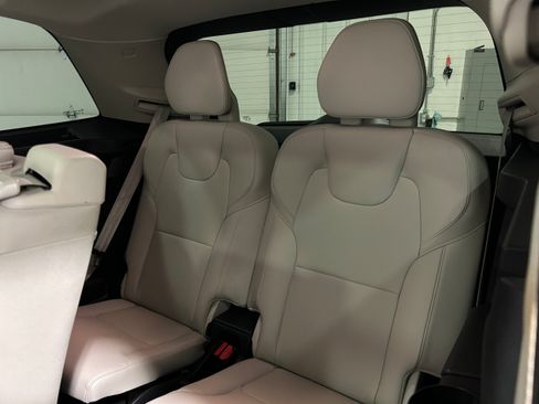 Used 2019 Volvo XC90 T6 Momentum w/ Advanced Package AWD/4WD image 32