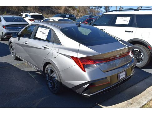 New 2026 Hyundai Elantra Limited image 2