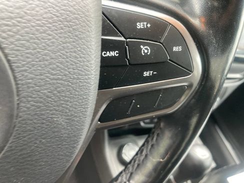 Used 2020 Jeep Cherokee Limited AWD/4WD image 37