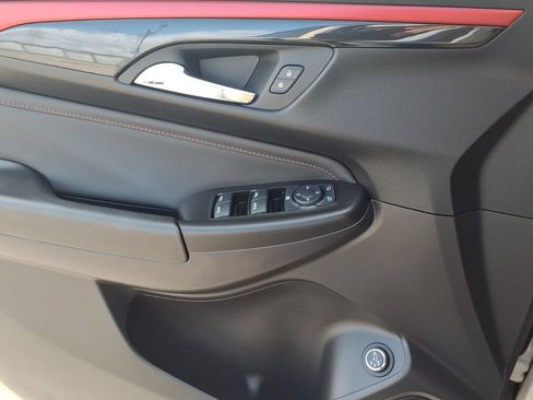 Used 2026 Chevrolet TrailBlazer RS w/ Convenience Package FWD image 13