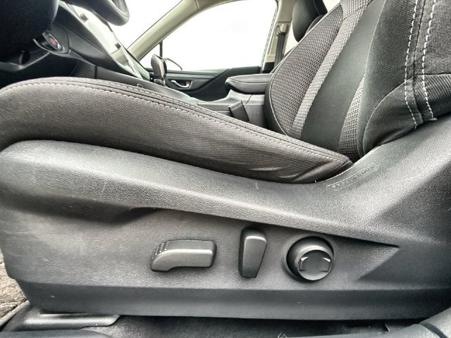 Used 2024 Subaru Outback Premium AWD/4WD image 12