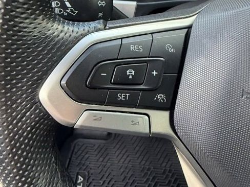 Used 2023 Volkswagen Atlas Cross Sport SEL Premium R-Line image 21