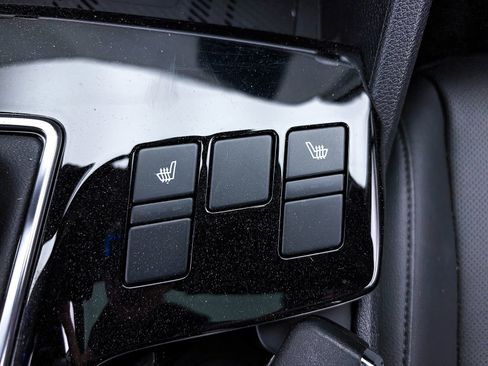 Used 2025 Kia Sportage EX w/ Premium Package image 26