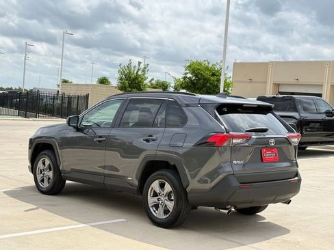 Used 2025 Toyota RAV4 LE image 8