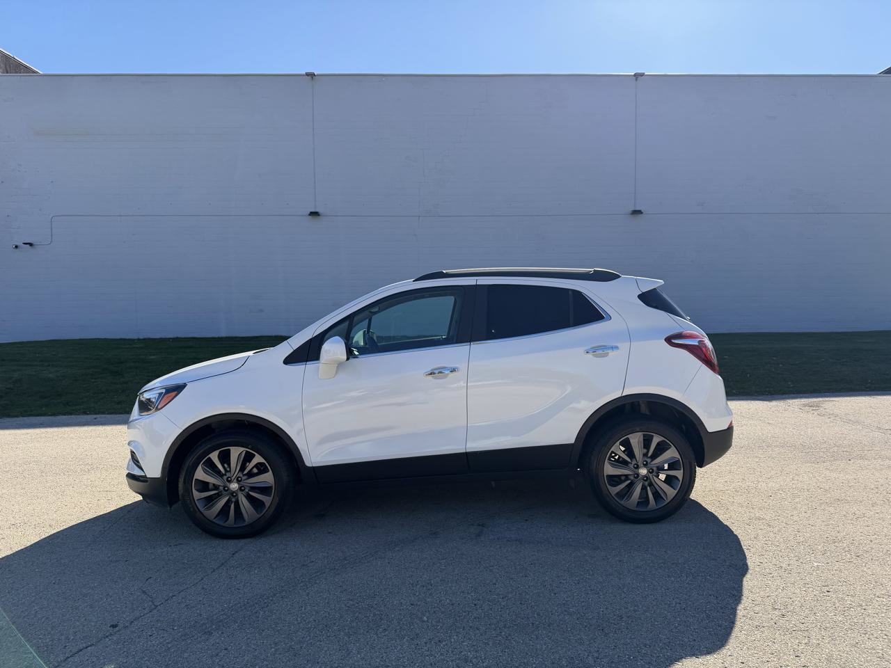 Used 2021 Buick Encore Preferred FWD image 3