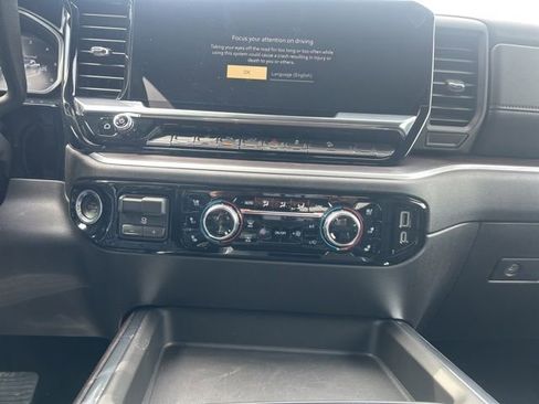New 2026 GMC Sierra 3500 SLT AWD/4WD image 21