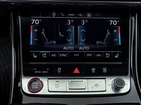 Used 2024 Audi S8 image 34