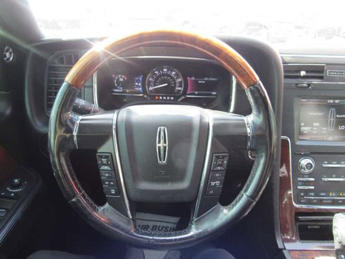 Used 2015 Lincoln Navigator L 4WD image 12