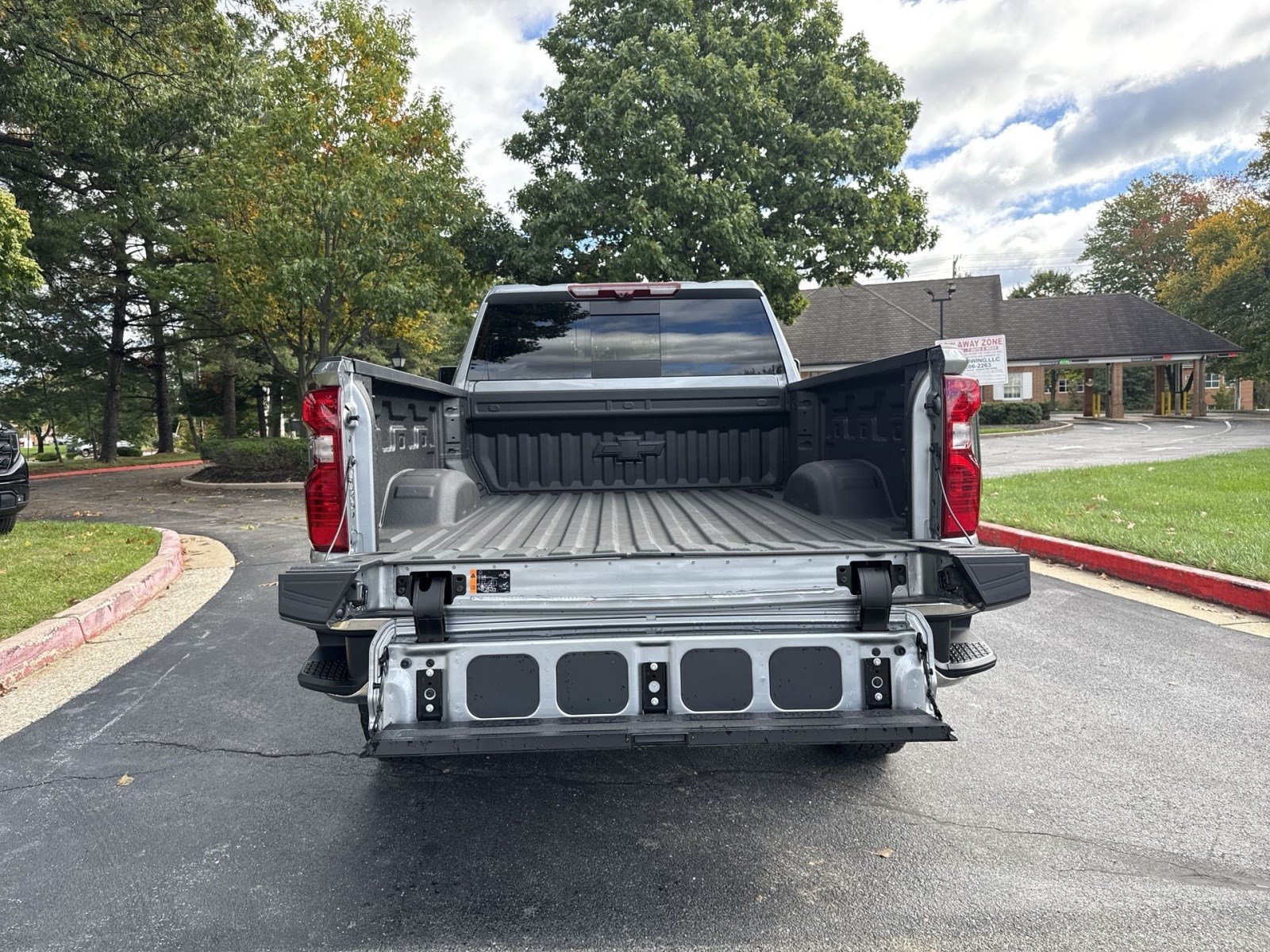 Used 2026 Chevrolet Silverado 2500 LT w/ All Star Edition AWD/4WD image 25