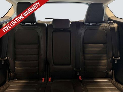 Used 2017 Ford C-MAX Energi Titanium FWD image 25