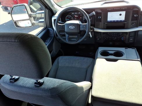 Used 2024 Ford F350 XLT image 10