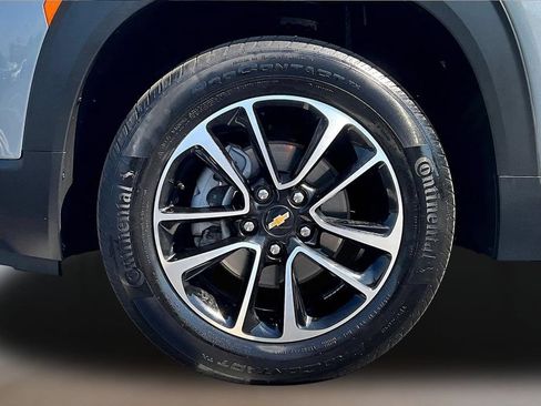 Used 2025 Chevrolet TrailBlazer LT AWD/4WD image 30